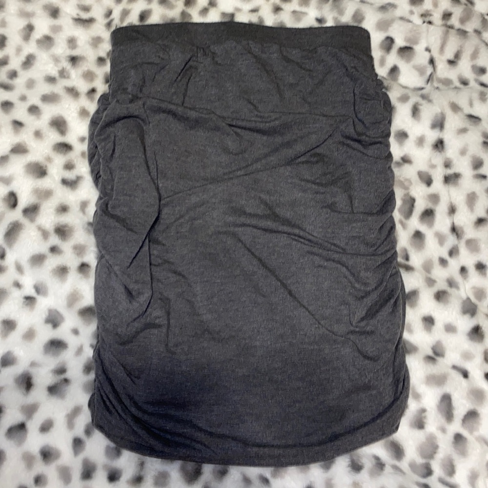 5 FOR $8 ❤️ So brand pencil ruched skirt